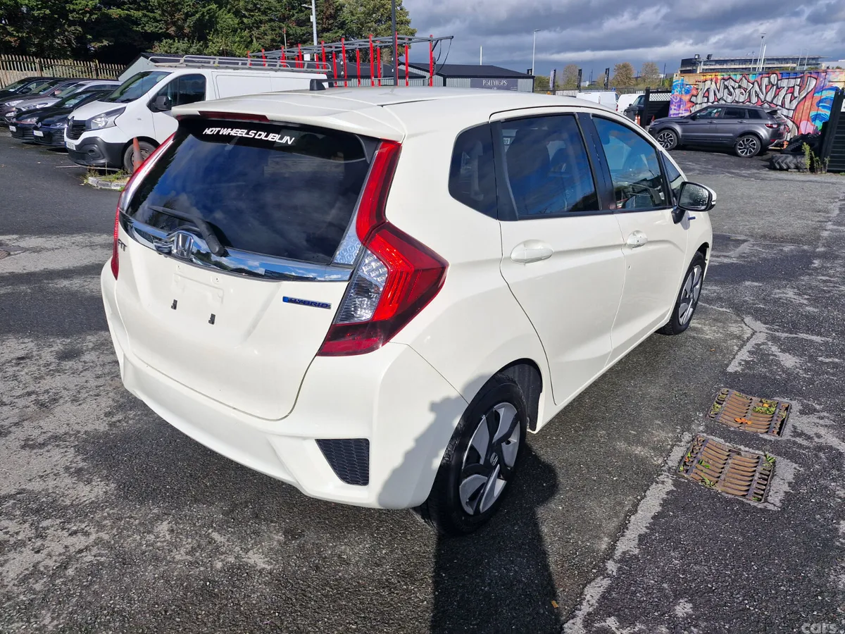 Honda Fit Hatchback, Petrol Hybrid, 2014, White