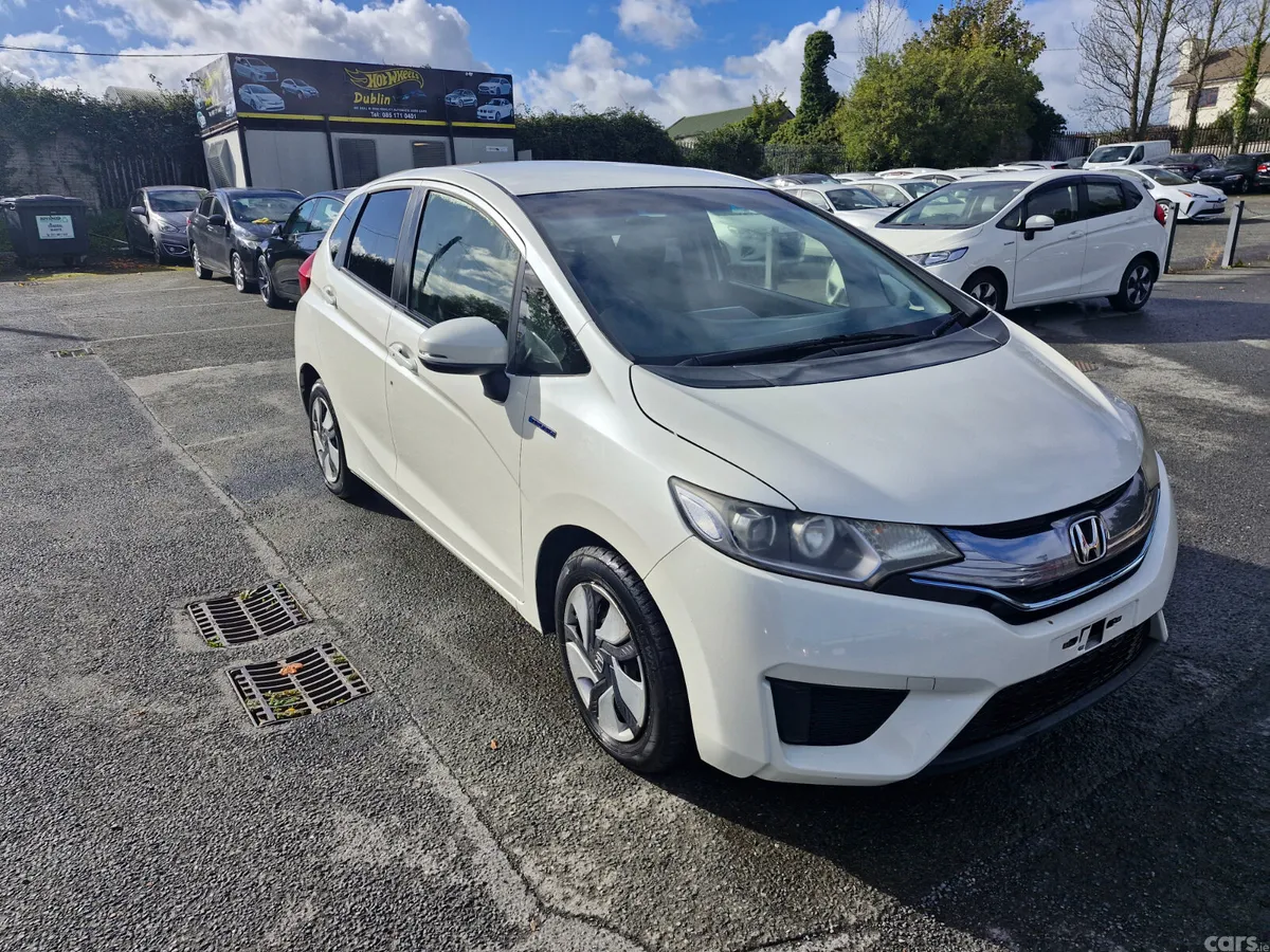 Honda Fit Hatchback, Petrol Hybrid, 2014, White