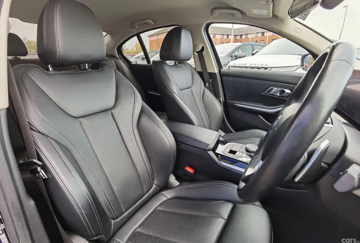 BMW 3-Series Saloon, Petrol Plug-in Hybrid, 2023, Black