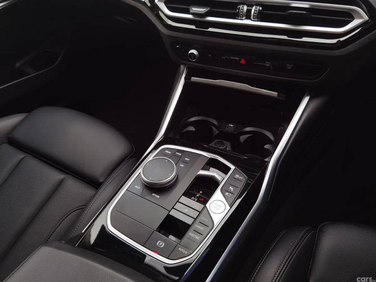 BMW 3-Series Saloon, Petrol Plug-in Hybrid, 2023, Black