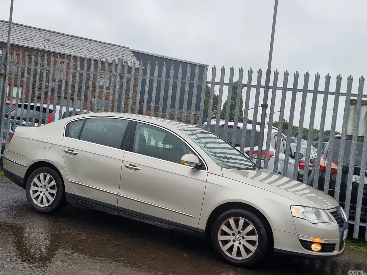 Volkswagen Passat Saloon, Petrol, 2010, Beige