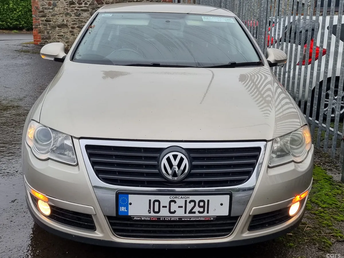 Volkswagen Passat Saloon, Petrol, 2010, Beige
