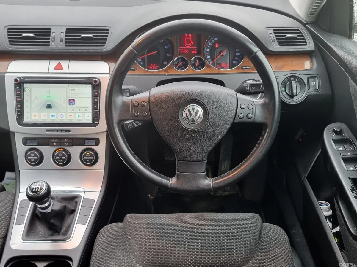Volkswagen Passat Saloon, Petrol, 2010, Beige