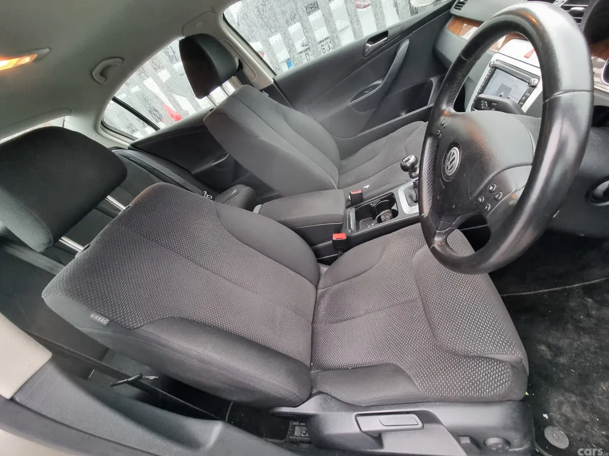 Volkswagen Passat Saloon, Petrol, 2010, Beige