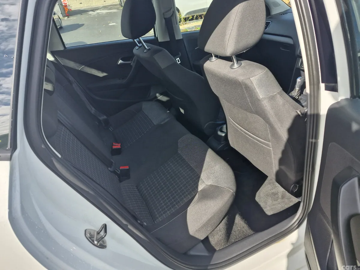 Volkswagen Polo Hatchback, Petrol, 2016, White