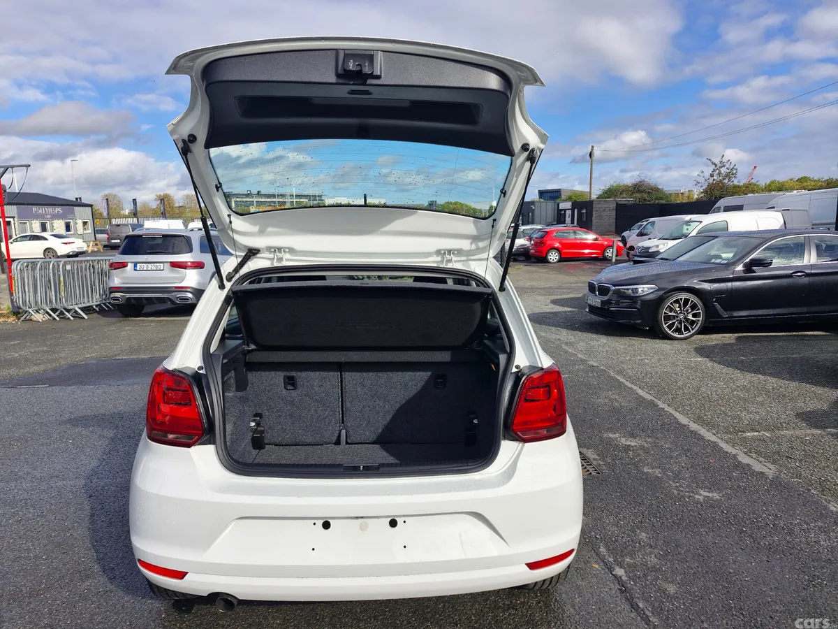 Volkswagen Polo Hatchback, Petrol, 2016, White