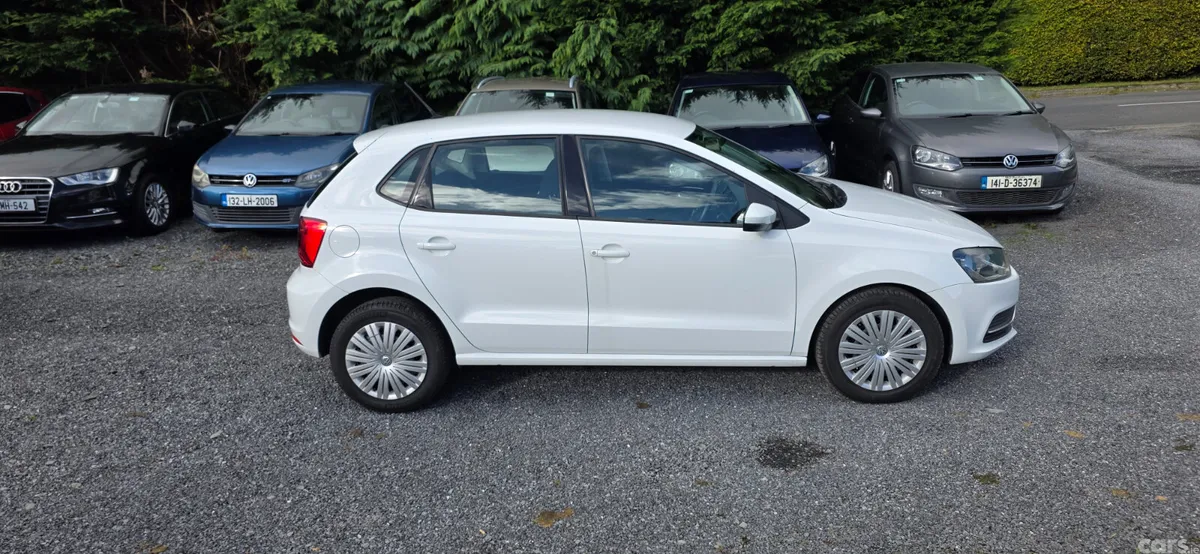 Volkswagen Polo Hatchback, Petrol, 2014, White
