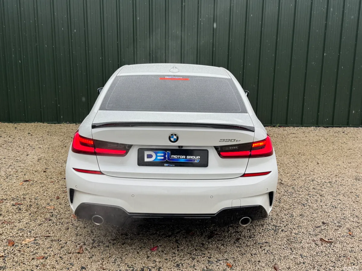 BMW 3-Series Saloon, Petrol Hybrid, 2021, White