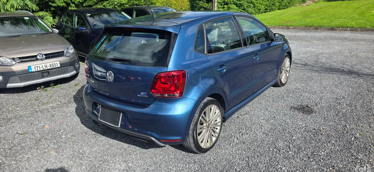 Volkswagen Polo Hatchback, Petrol, 2013, Blue