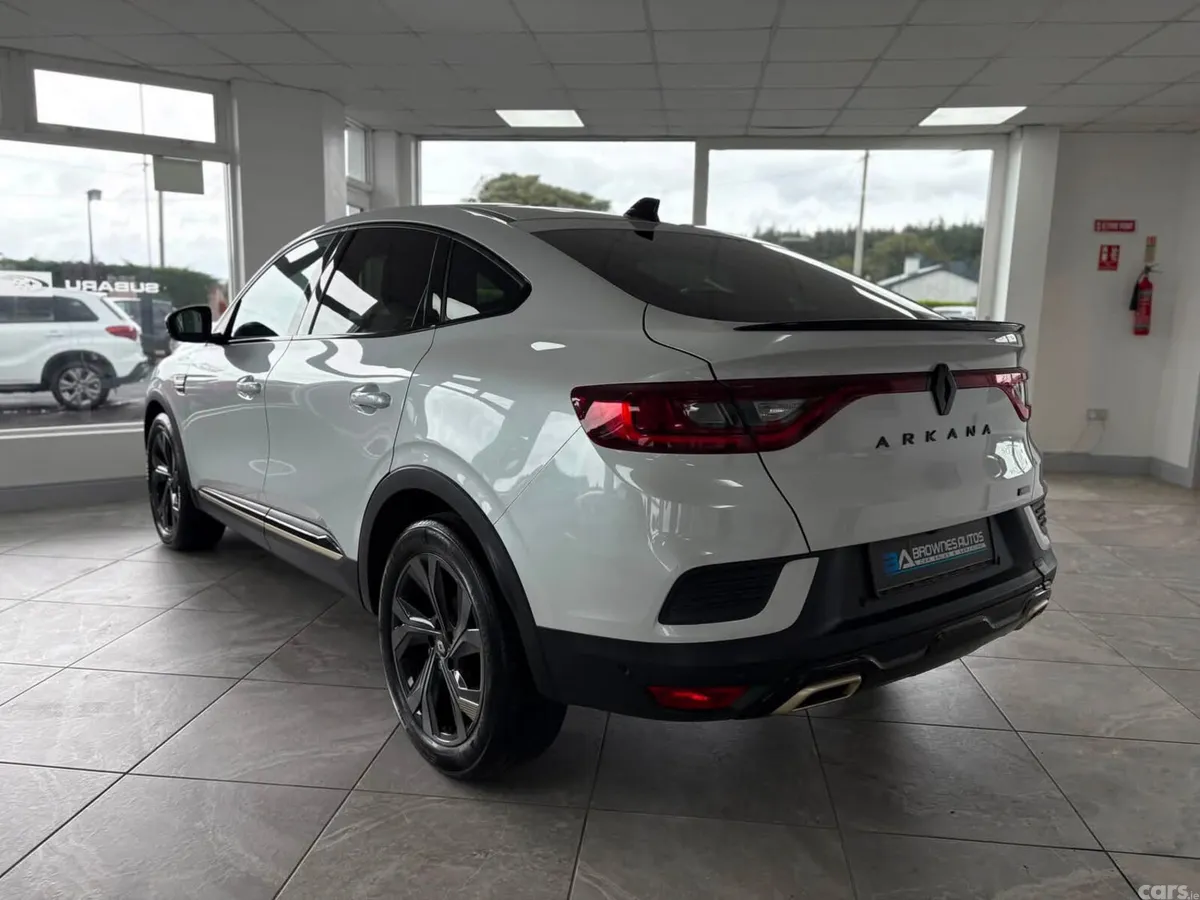 Renault Arkana SUV, Petrol Hybrid, 2023, White