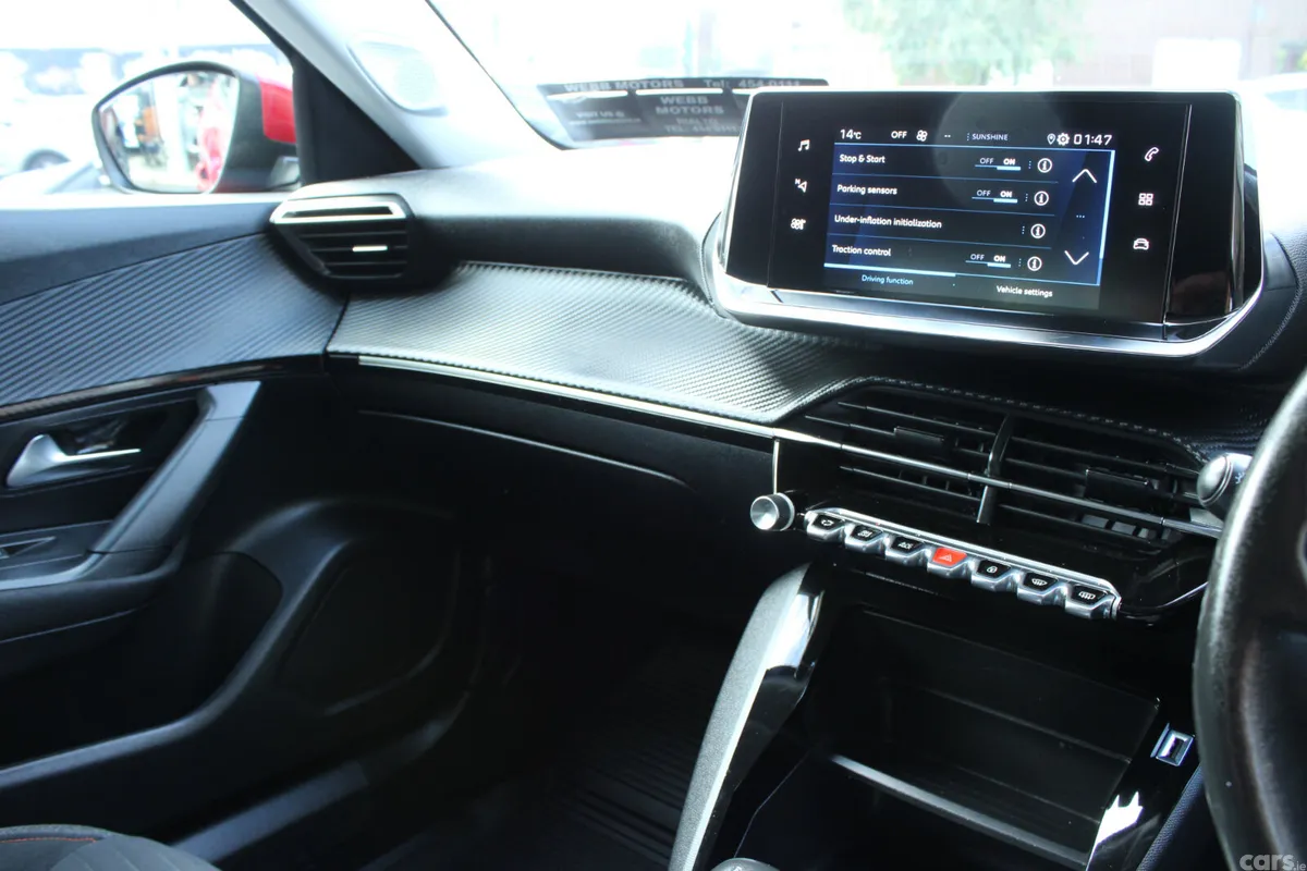 Peugeot 2008 Van, Diesel, 2022, Red