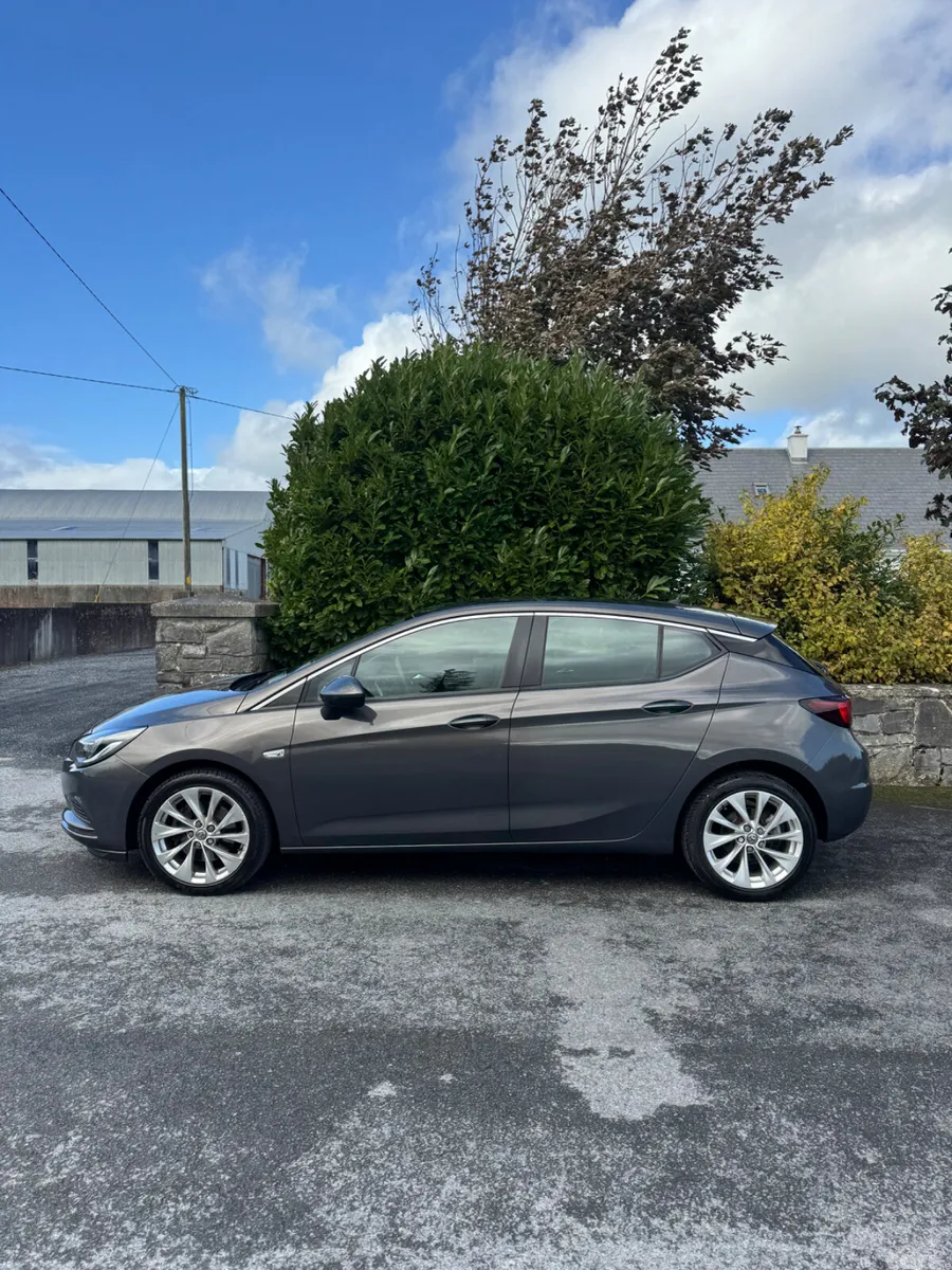 Vauxhall Astra Hatchback, Diesel, 2016, Grey