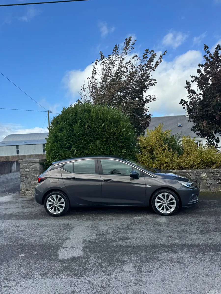 Vauxhall Astra Hatchback, Diesel, 2016, Grey