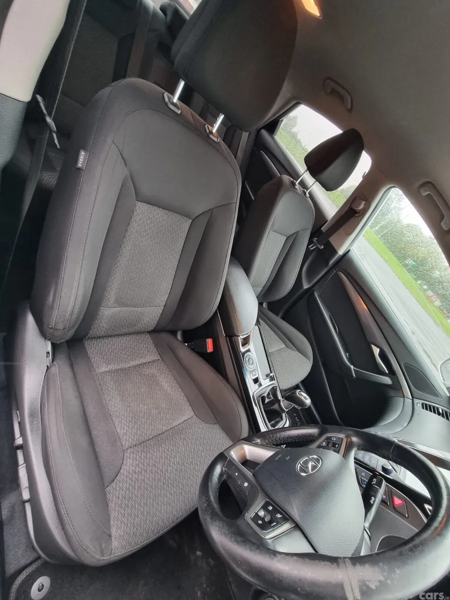 Hyundai i40 Saloon, Diesel, 2016, Silver