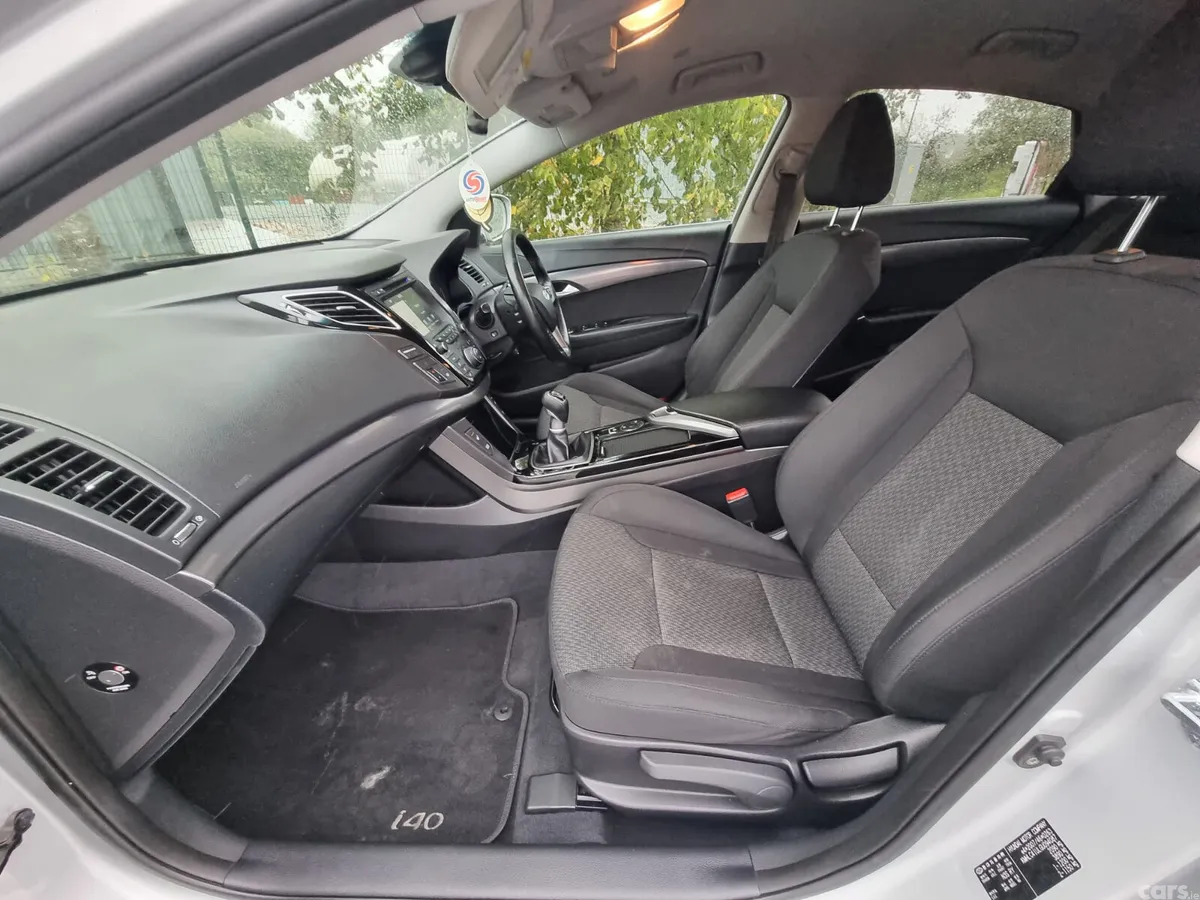 Hyundai i40 Saloon, Diesel, 2016, Silver