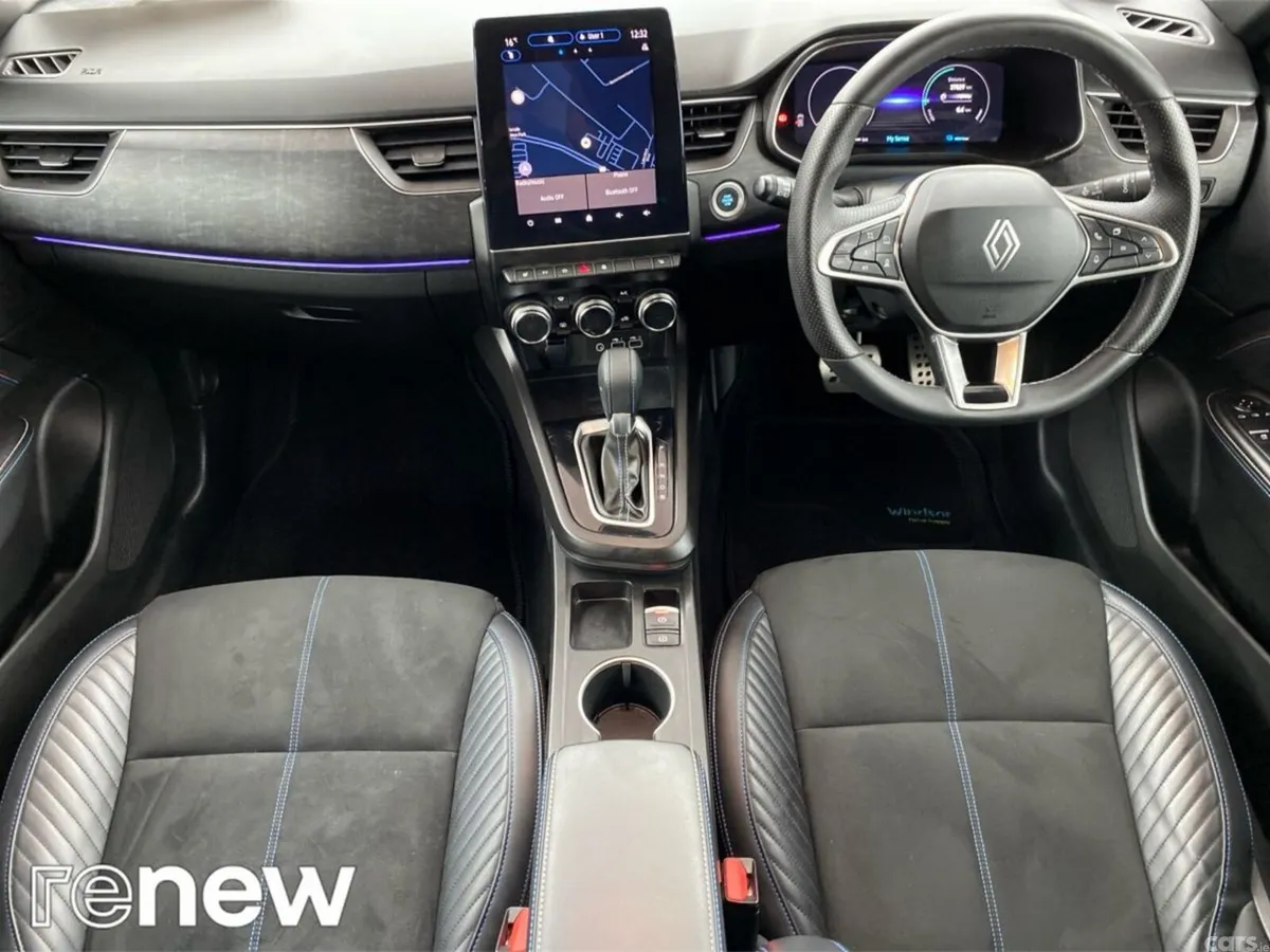 Renault Arkana Hatchback, Petrol Hybrid, 2025, Red
