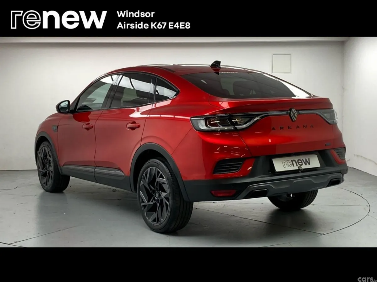 Renault Arkana Hatchback, Petrol Hybrid, 2025, Red