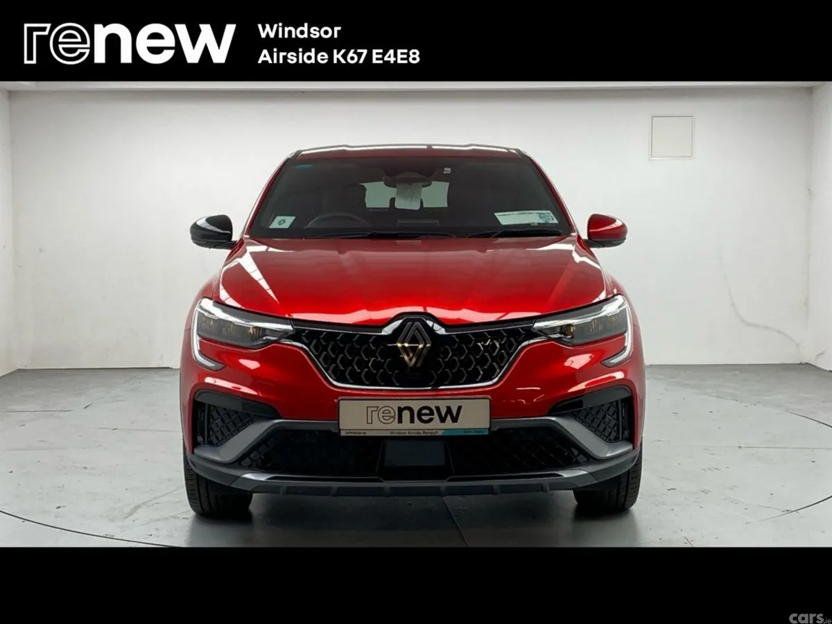 Renault Arkana Hatchback, Petrol Hybrid, 2025, Red