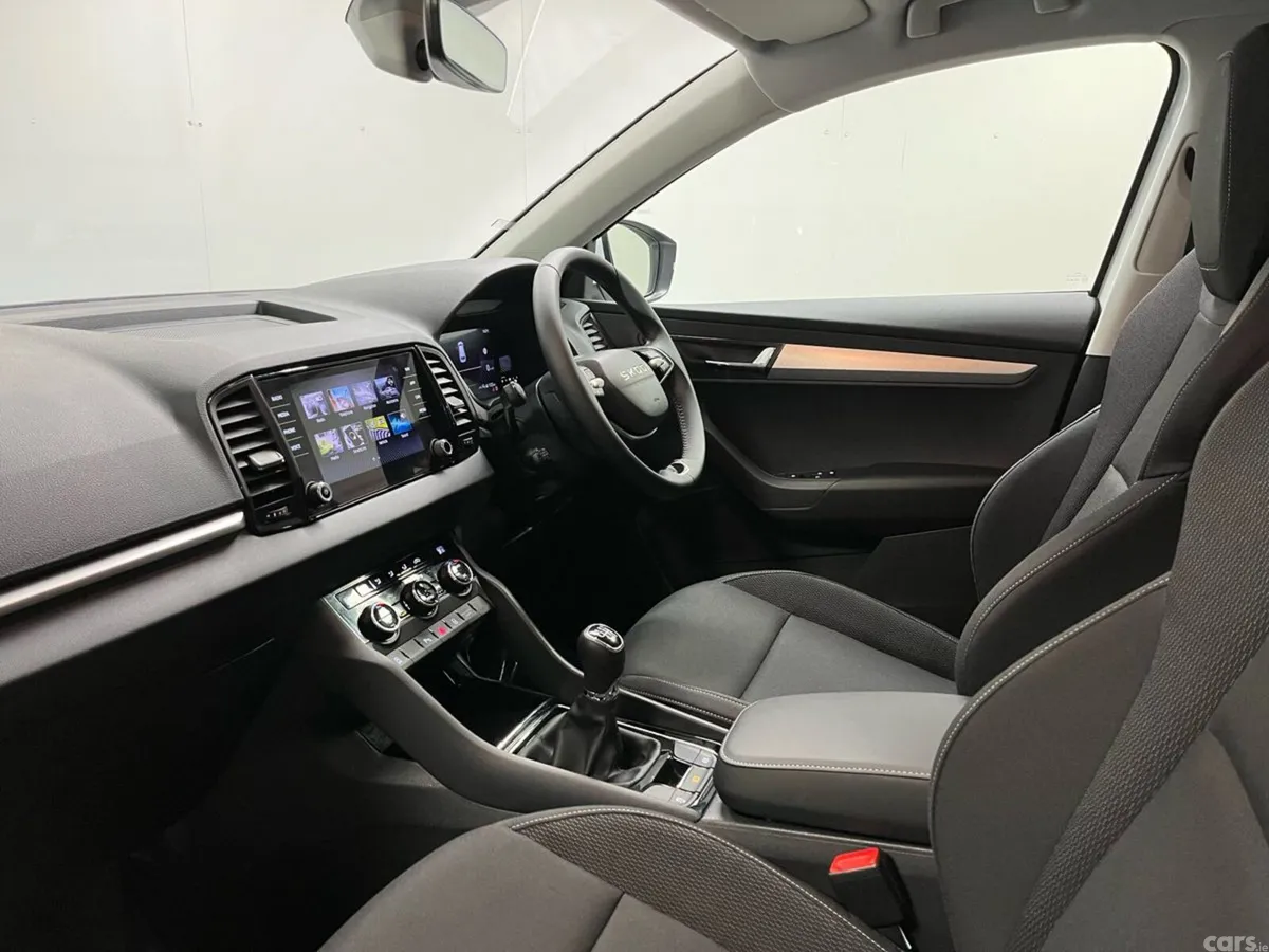 Skoda Karoq SUV, Diesel, 2026, White