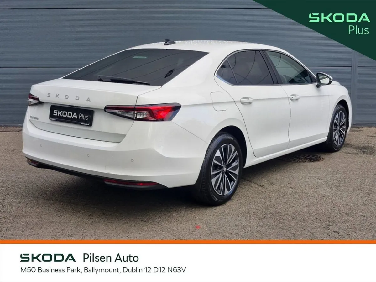 Skoda Superb Saloon, Diesel, 2026, White