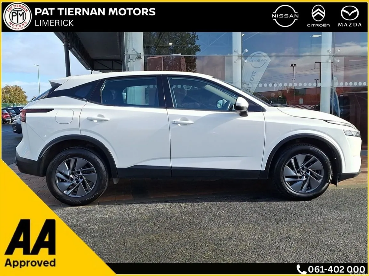 Nissan Qashqai Hatchback, Petrol, 2023, White