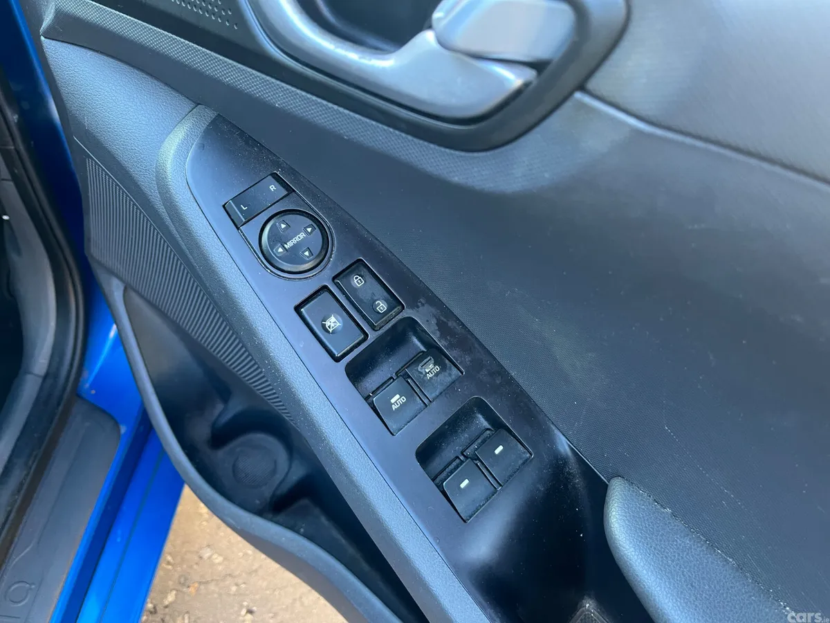 Hyundai IONIQ Hatchback, Petrol Hybrid, 2018, Blue