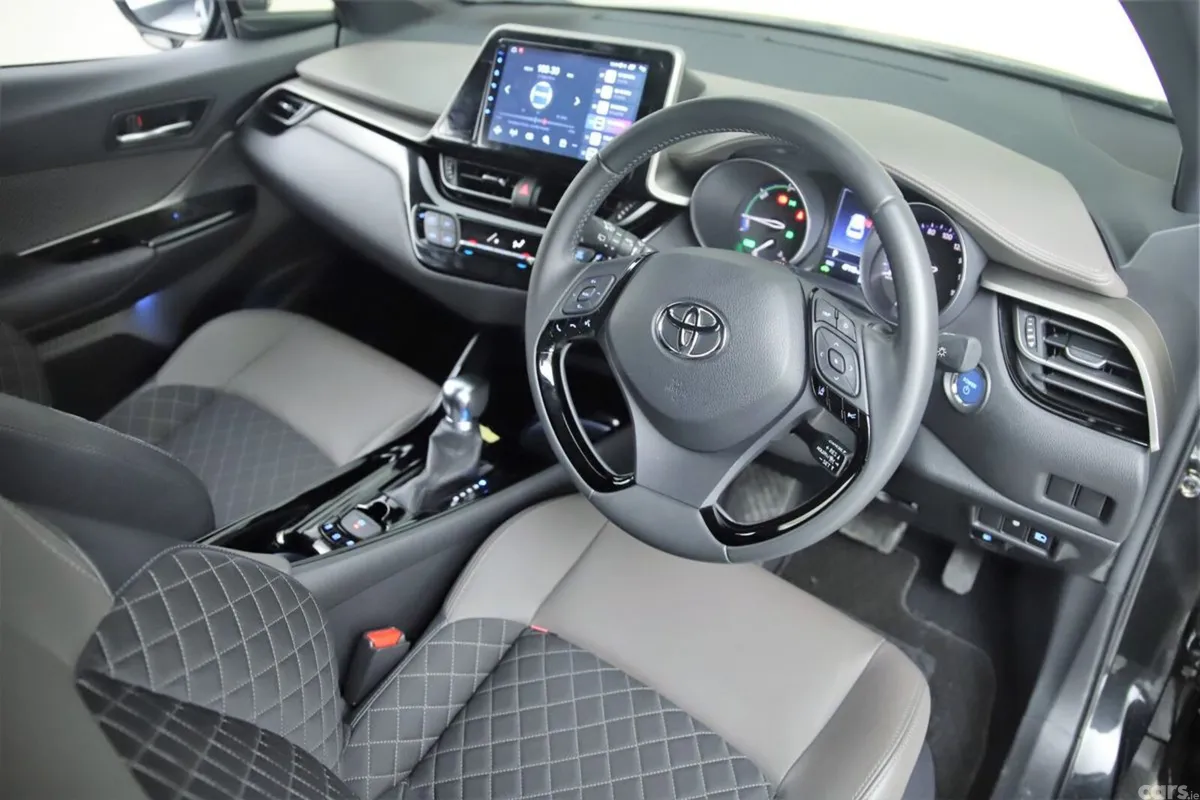Toyota C-HR SUV, Petrol Hybrid, 2022, Black