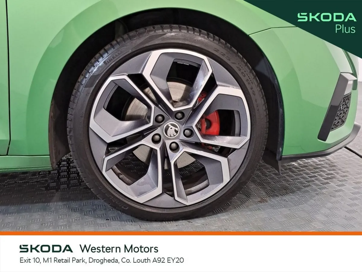 Skoda Octavia Estate, Diesel, 2024, Green