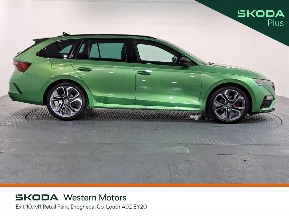 Skoda Octavia Estate, Diesel, 2024, Green