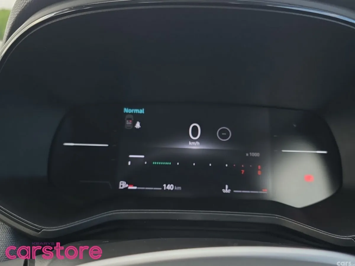 Renault Clio Hatchback, Petrol, 2024, Red