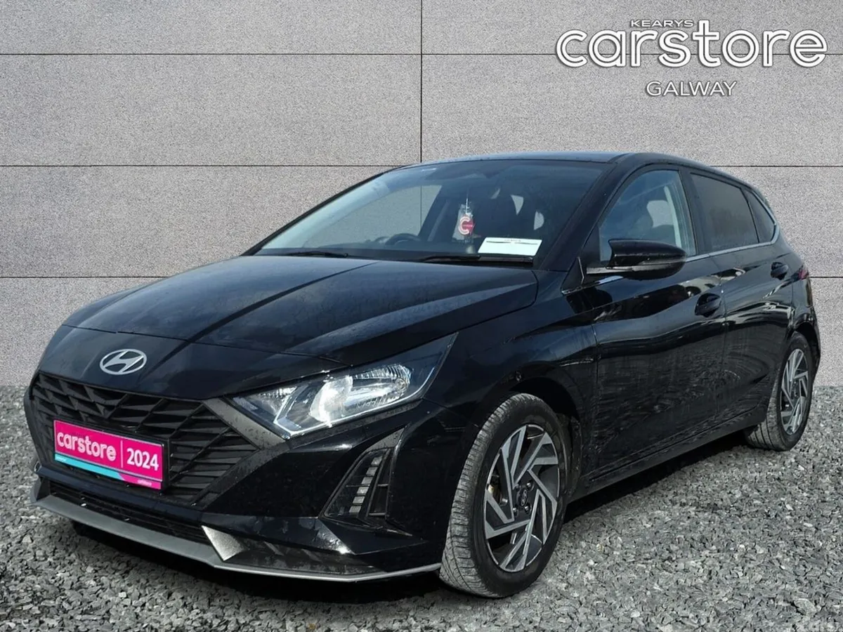 Hyundai i20 Hatchback, Petrol, 2024, Black