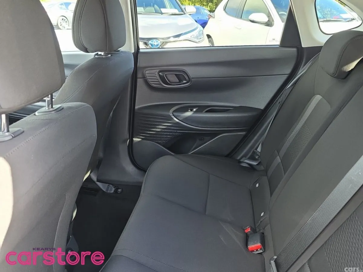 Hyundai i20 Hatchback, Petrol, 2024, Black