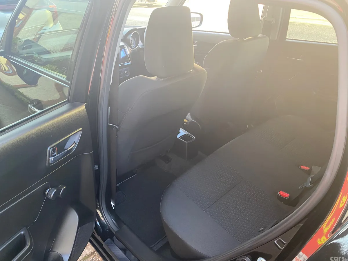 Suzuki Swift Hatchback, Petrol, 2022, Black
