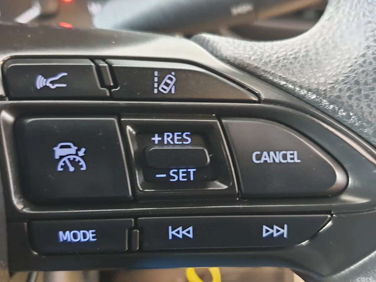 Toyota Yaris Hatchback, Petrol Hybrid, 2021, White