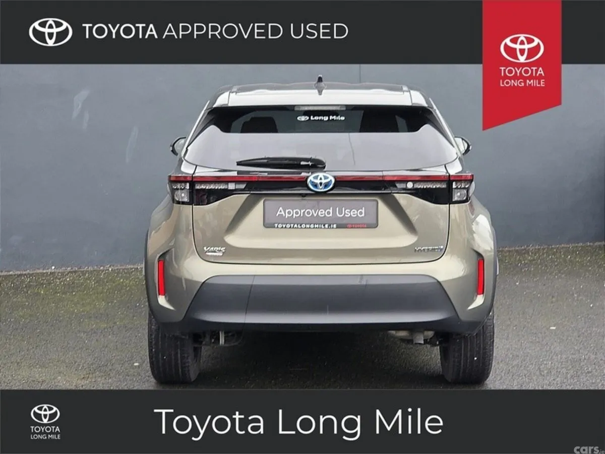 Toyota Yaris Cross SUV, Petrol Hybrid, 2024, Bronze