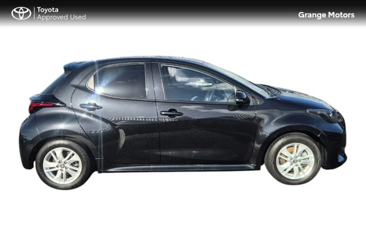 Toyota Yaris Hatchback, Petrol Hybrid, 2023, Black