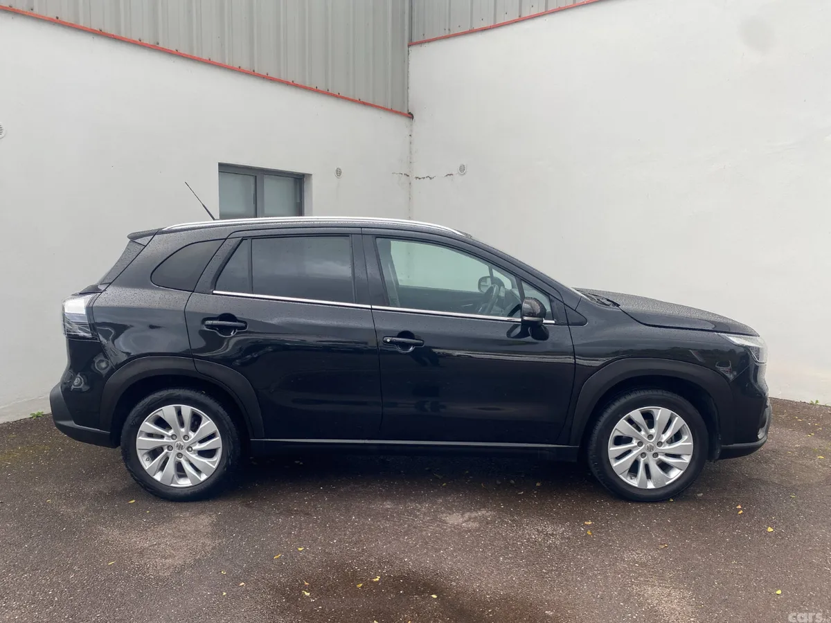 Suzuki SX4 Hatchback, Petrol, 2023, Black