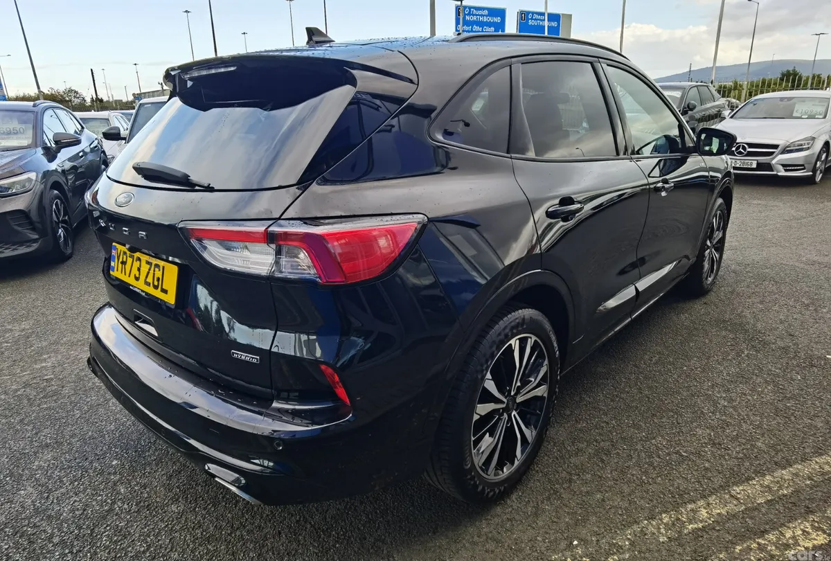 Ford Kuga SUV, Petrol Plug-in Hybrid, 2023, Black