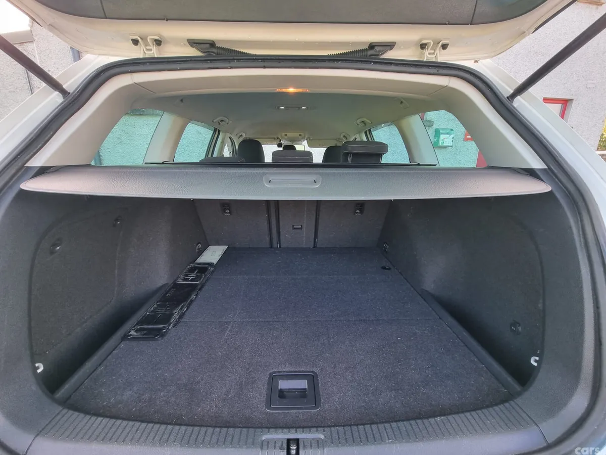Volkswagen Golf Estate, Petrol, 2014, White
