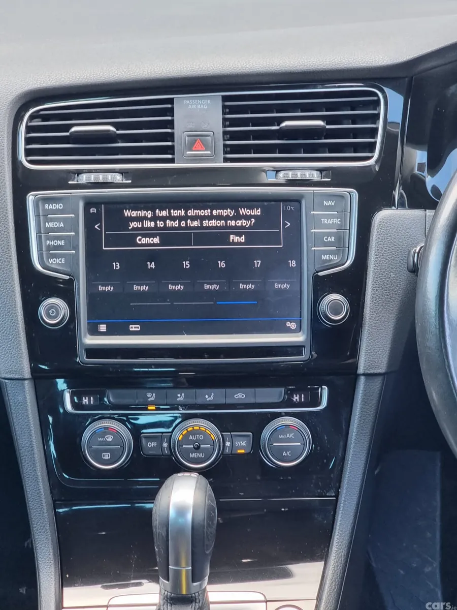 Volkswagen Golf Estate, Petrol, 2014, White