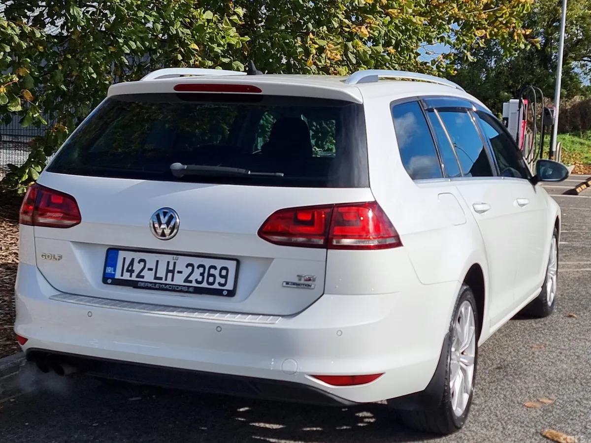 Volkswagen Golf Estate, Petrol, 2014, White