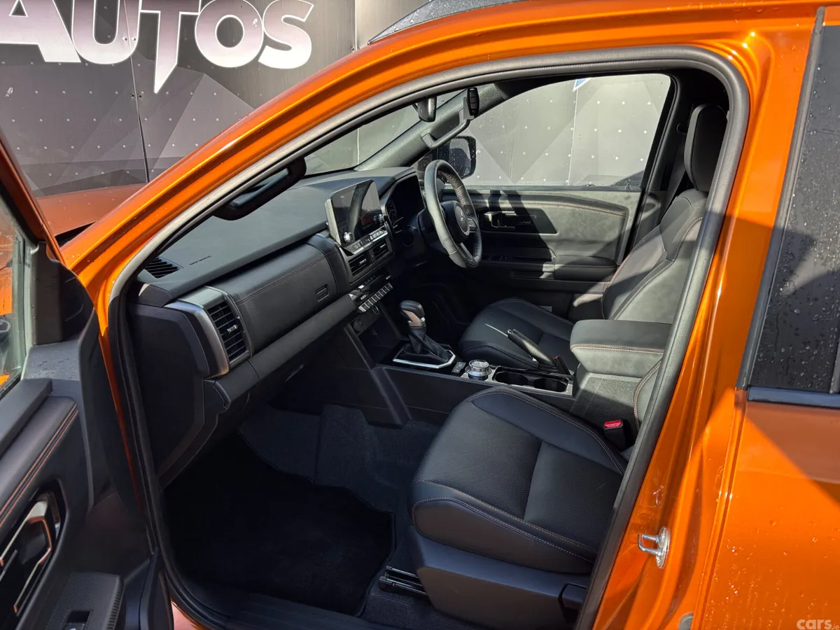 Mitsubishi L200 Pick Up, Diesel, 2024, Orange