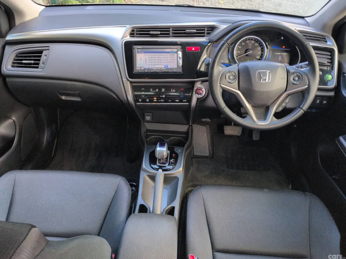 Honda Grace Saloon, Petrol Hybrid, 2015, White