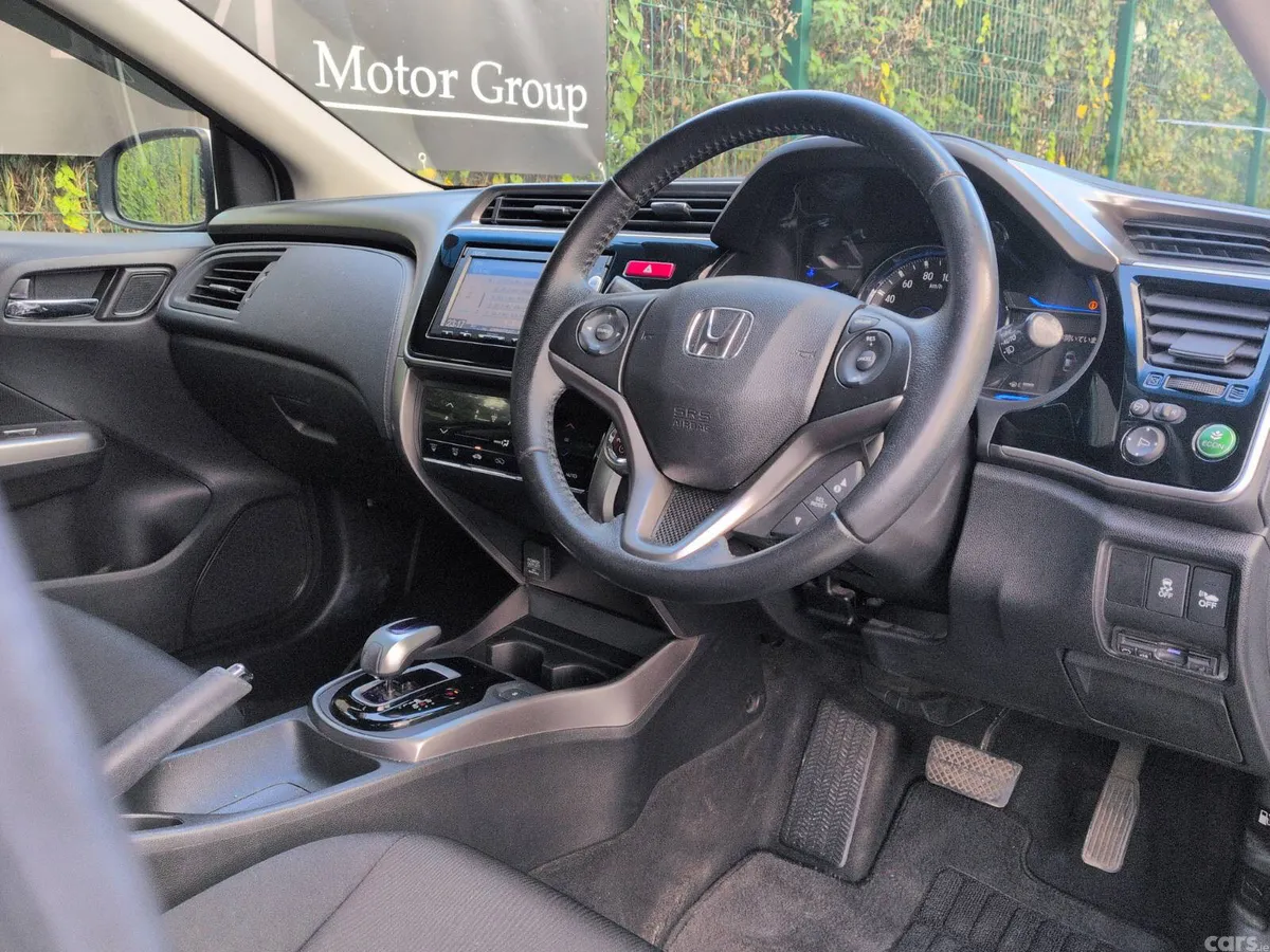 Honda Grace Saloon, Petrol Hybrid, 2015, White