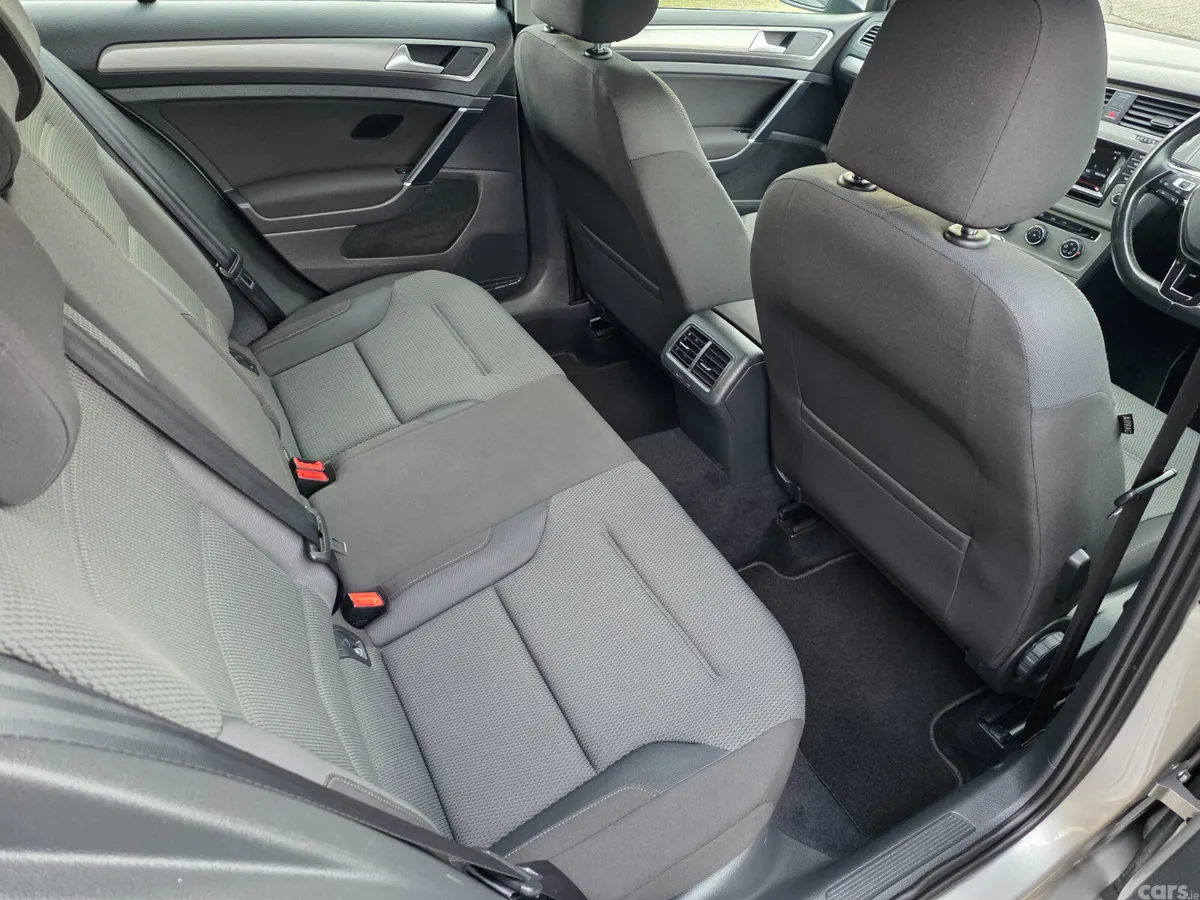 Volkswagen Golf Hatchback, Diesel, 2015, Silver