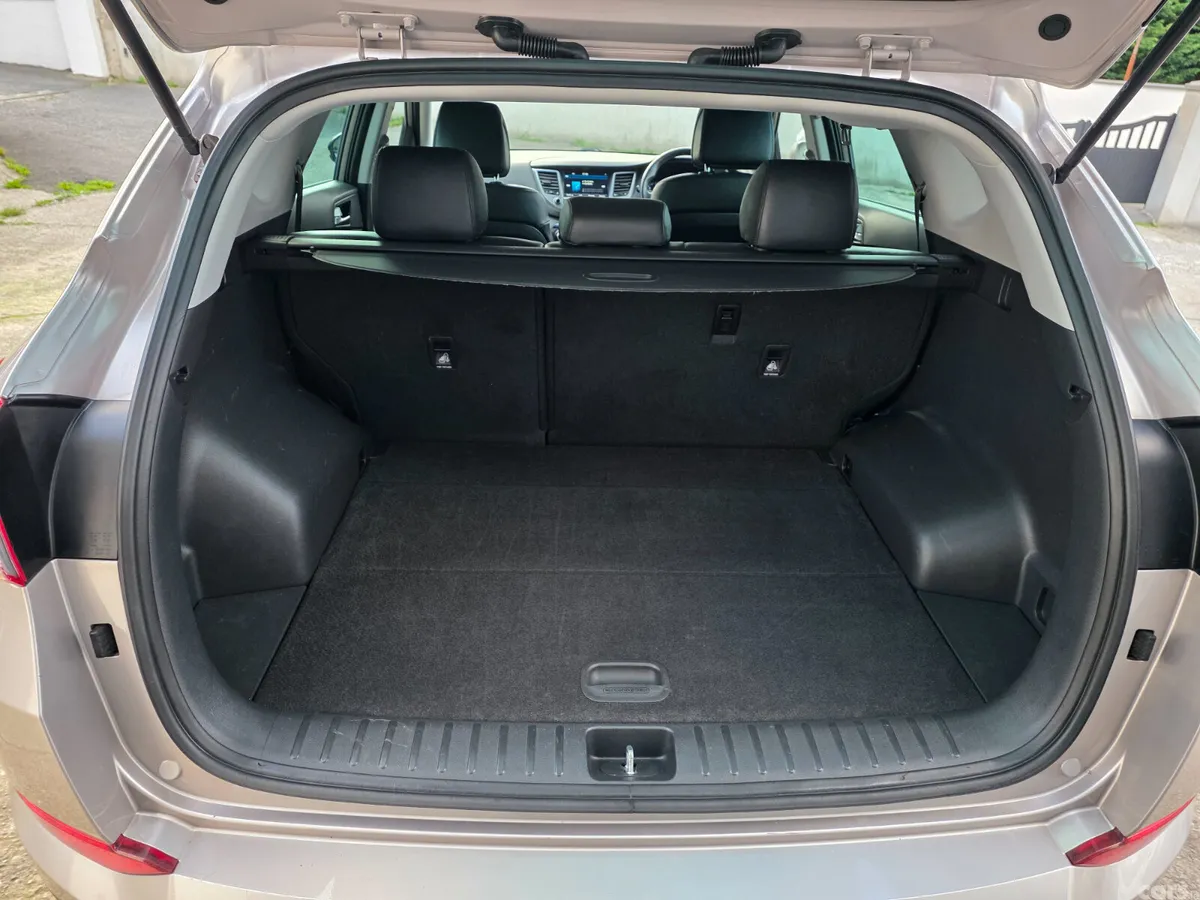 Hyundai Tucson SUV, Diesel, 2016, White