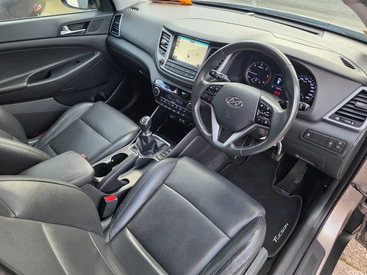 Hyundai Tucson SUV, Diesel, 2016, White