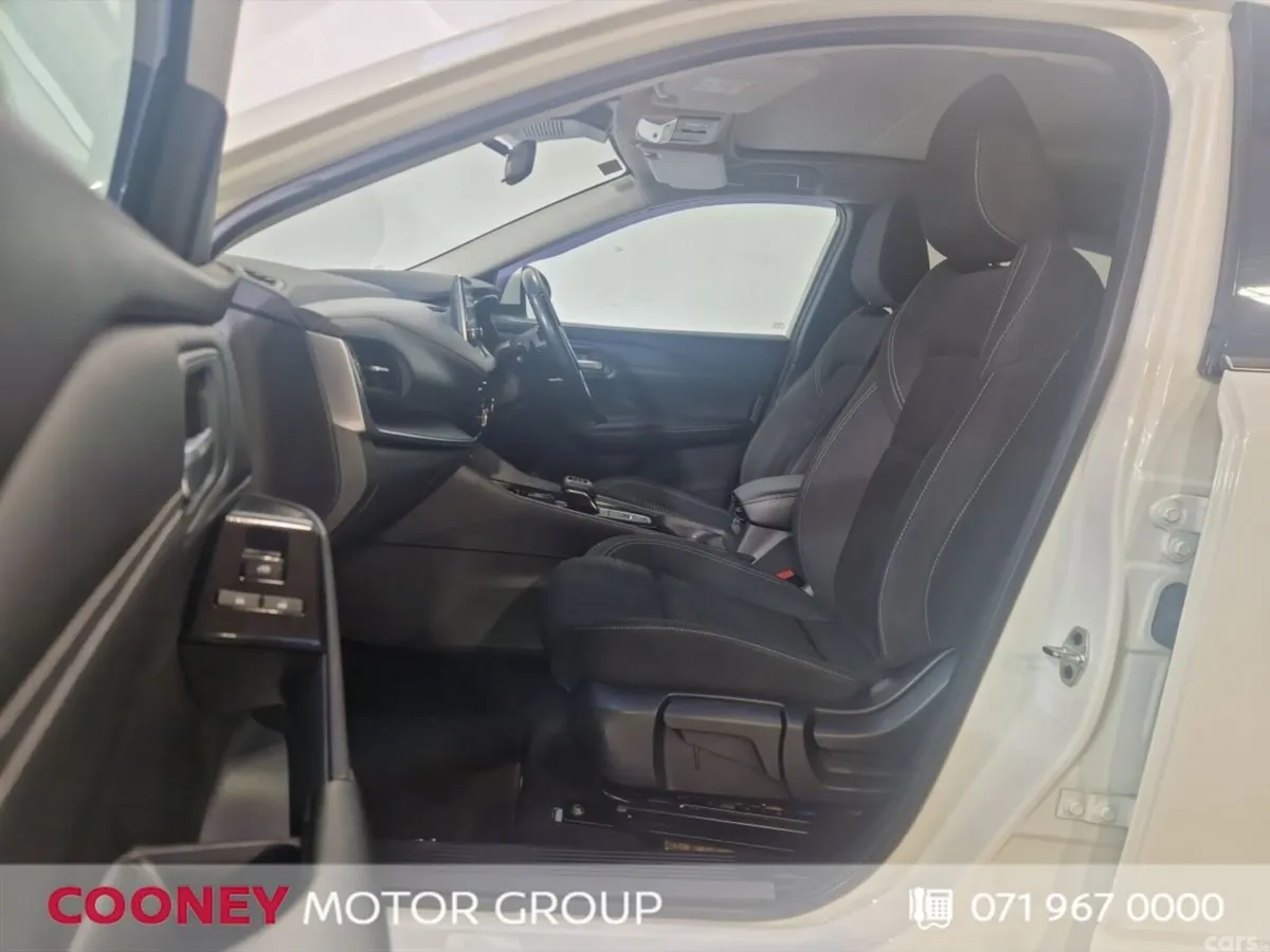 Nissan Qashqai MPV, Petrol, 2022, White