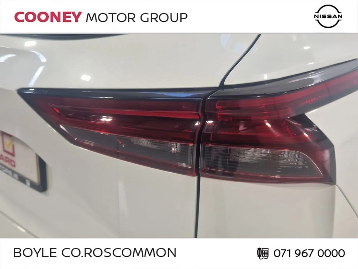Nissan Qashqai MPV, Petrol, 2022, White