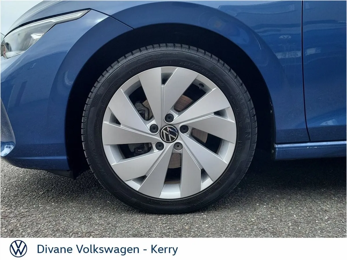Volkswagen Golf Hatchback, Petrol, 2025, Blue